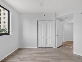 100 N Federal Hwy 643, Fort Lauderdale FL 33301