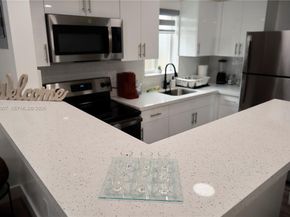 1232 SW 30th Pl, Miami FL 33135