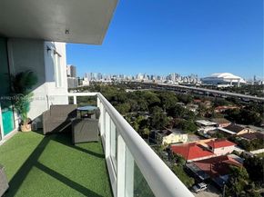 1871 NW S River Dr 1402, Miami FL 33125