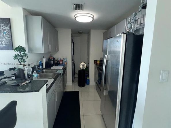 1871 NW S River Dr 1402, Miami FL 33125