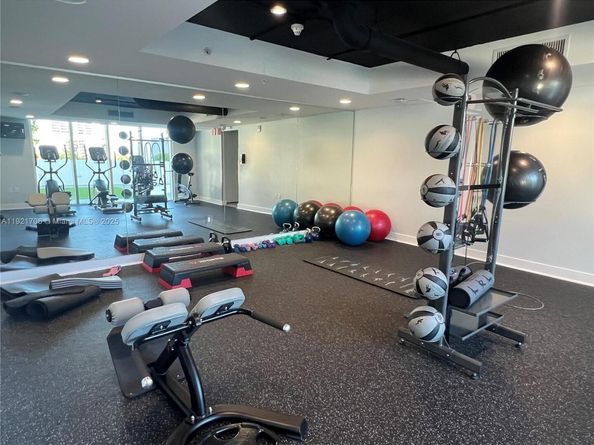 1871 NW S River Dr 1402, Miami FL 33125