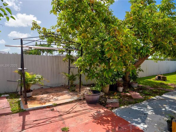 7315 SW 127th Ct, Miami FL 33183