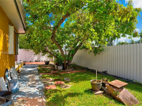 7315 SW 127th Ct, Miami FL 33183