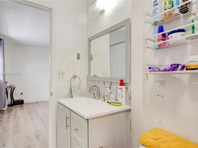 7315 SW 127th Ct, Miami FL 33183