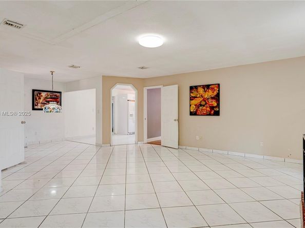 7315 SW 127th Ct, Miami FL 33183