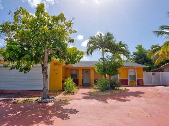 7315 SW 127th Ct, Miami FL 33183