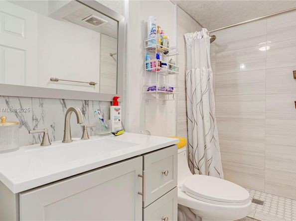 7315 SW 127th Ct, Miami FL 33183