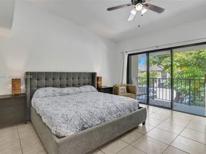 16465 NE 26th Ave 18, North Miami Beach FL 33160
