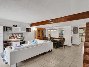 16465 NE 26th Ave 18, North Miami Beach FL 33160