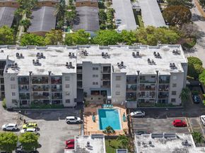 3181 SW 13th St 416, Miami FL 33145