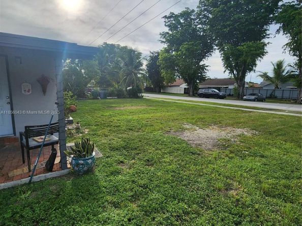 11520 SW 136th St, Miami FL 33176