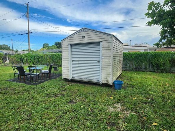 11520 SW 136th St, Miami FL 33176