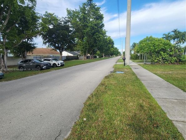 11520 SW 136th St, Miami FL 33176
