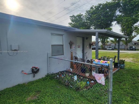 11520 SW 136th St, Miami FL 33176