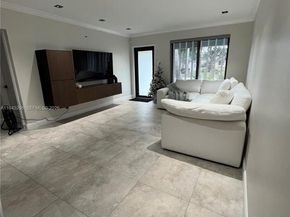 1111 Adams St, Hollywood FL 33019