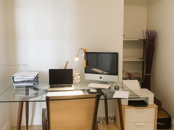 910 Bay Dr 29, Miami Beach FL 33141