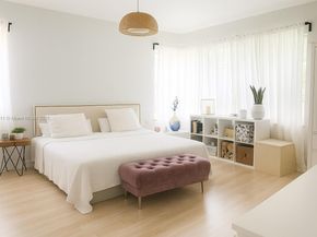 910 Bay Dr 29, Miami Beach FL 33141