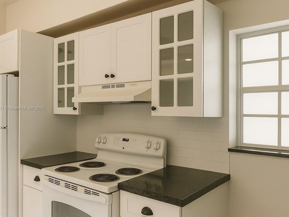 910 Bay Dr 29, Miami Beach FL 33141