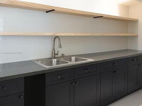 910 Bay Dr 29, Miami Beach FL 33141