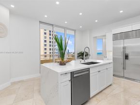 808 Brickell Key Dr 3901, Miami FL 33131