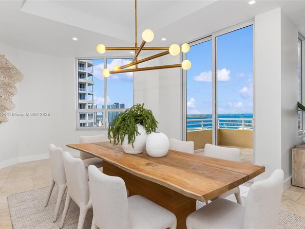 808 Brickell Key Dr 3901, Miami FL 33131