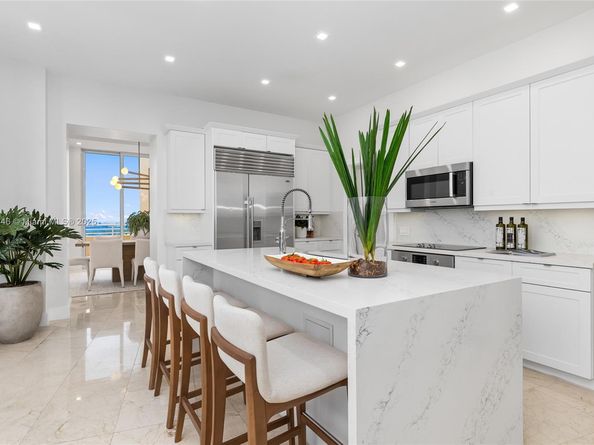 808 Brickell Key Dr 3901, Miami FL 33131