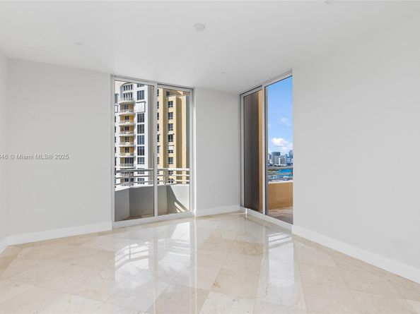 808 Brickell Key Dr 3901, Miami FL 33131