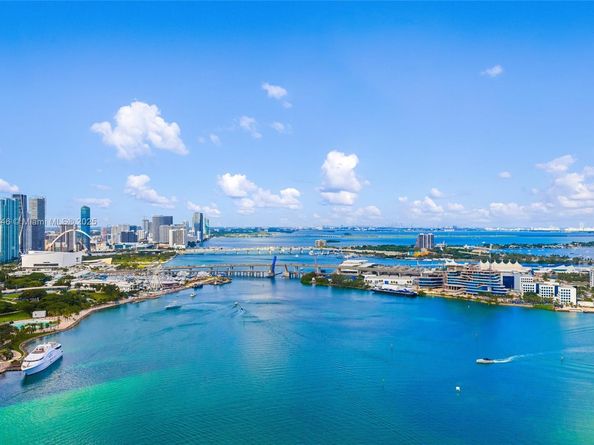 808 Brickell Key Dr 3901, Miami FL 33131