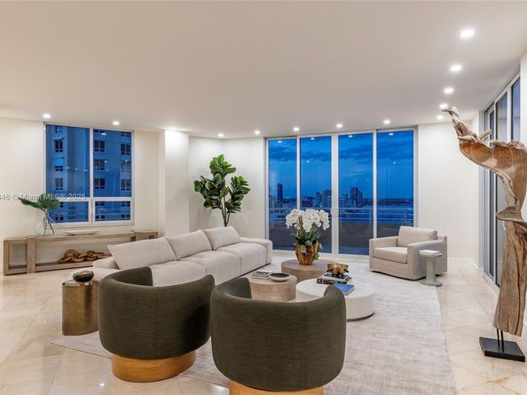 808 Brickell Key Dr 3901, Miami FL 33131
