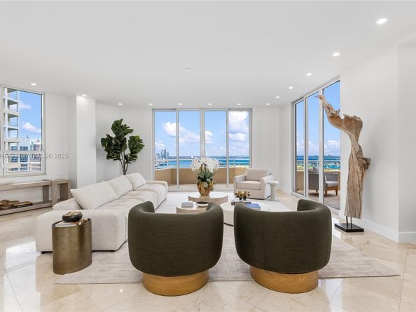 808 Brickell Key Dr 3901, Miami FL 33131