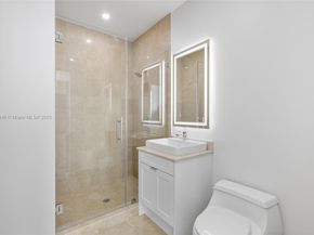 808 Brickell Key Dr 3901, Miami FL 33131