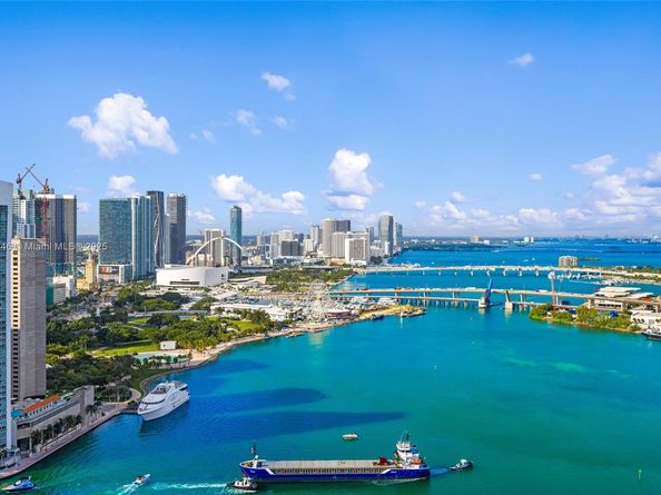 808 Brickell Key Dr 3901, Miami FL 33131