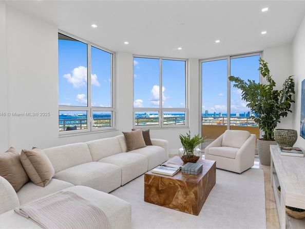 808 Brickell Key Dr 3901, Miami FL 33131