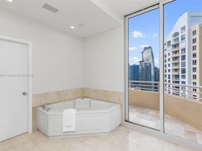 808 Brickell Key Dr 3901, Miami FL 33131