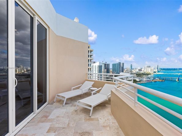 808 Brickell Key Dr 3901, Miami FL 33131