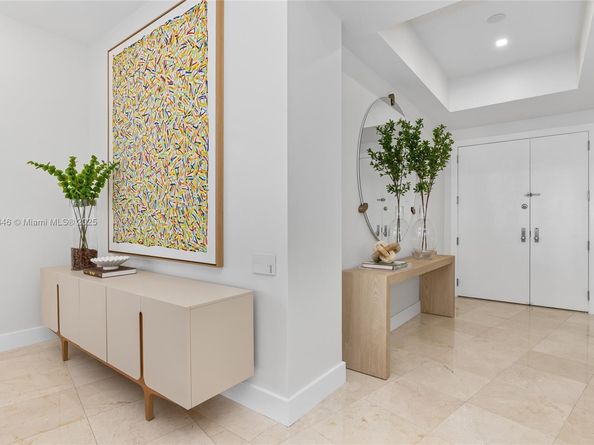 808 Brickell Key Dr 3901, Miami FL 33131