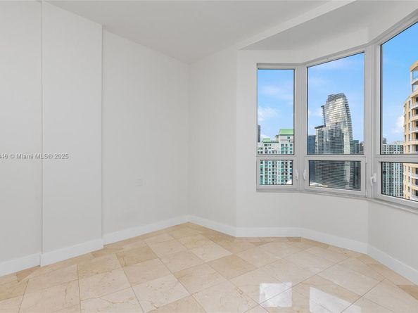 808 Brickell Key Dr 3901, Miami FL 33131