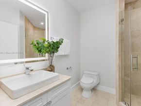 808 Brickell Key Dr 3901, Miami FL 33131