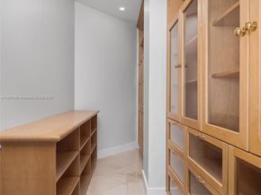 808 Brickell Key Dr 3901, Miami FL 33131