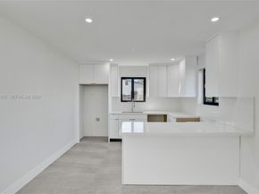 10100 SW 38th Ter, Miami FL 33165