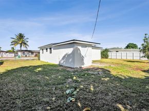 10100 SW 38th Ter, Miami FL 33165