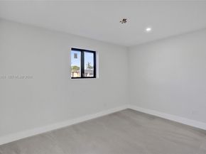 10100 SW 38th Ter, Miami FL 33165