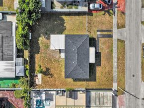 10100 SW 38th Ter, Miami FL 33165