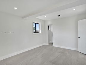 10100 SW 38th Ter, Miami FL 33165