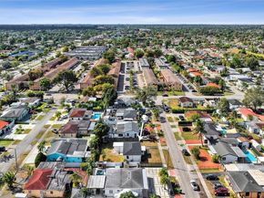 10100 SW 38th Ter, Miami FL 33165