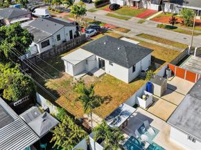 10100 SW 38th Ter, Miami FL 33165