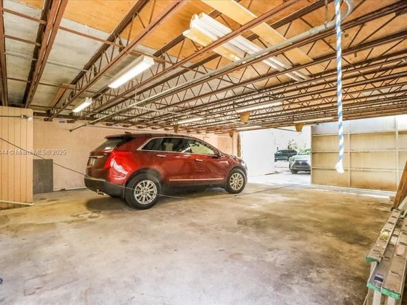 5900 NE 5th Ave, Miami FL 33137