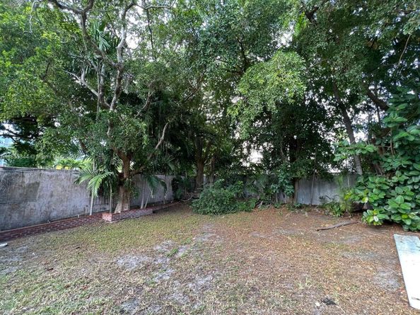 5900 NE 5th Ave, Miami FL 33137