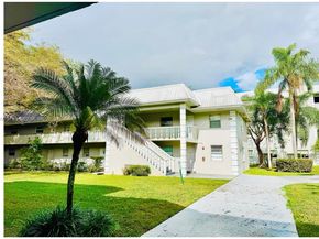 17255 SW 95th Ave 101, Palmetto Bay FL 33157