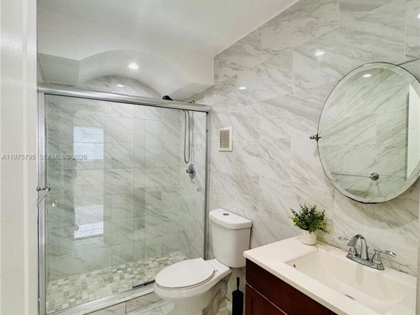 17255 SW 95th Ave 101, Palmetto Bay FL 33157